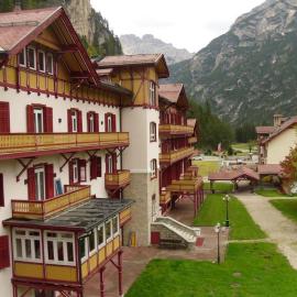 loft panorama Tre cime Dobbiaco Cortina，位于多比亚科的酒店