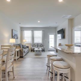 Shuttle to Beach: Millville By the Sea Retreat，位于Millville的酒店
