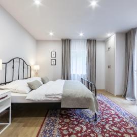 Hotel Zátoka，位于Holčíkovce的酒店