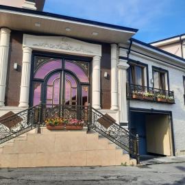 Issam Hotel & Spa Sheki，位于舍基的酒店
