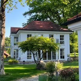 Herrenhaus - Starnberger See - Ammerland，位于明辛的酒店
