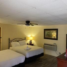 JI9 - Queen Guest Room at the Joplin Inn，位于Mount Ida的酒店