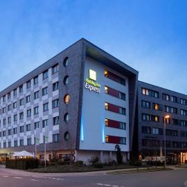 Holiday Inn Express Bremen Airport by IHG，位于不莱梅的酒店