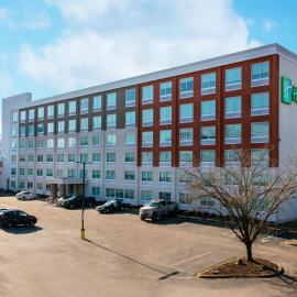 Holiday Inn Express Charleston-Civic Center by IHG，位于查尔斯顿的酒店