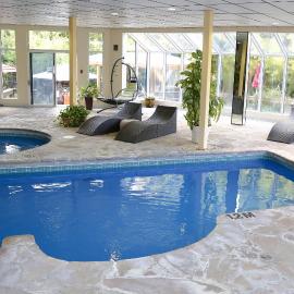 Excelsior Hôtel Spa Sainte-Adèle，位于圣阿黛拉的酒店