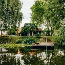 Rudine 41 - Off-Grid Riverside Home，位于Rokovci的酒店