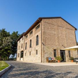 Agriturismo I Tre Colli -Rubbiano-，位于Viazzano的酒店