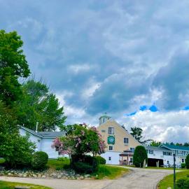 Merrill Farm Inn，位于北康威的酒店