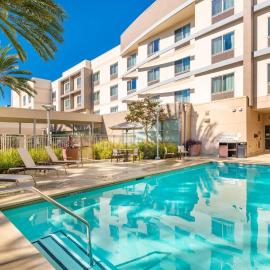 Courtyard by Marriott Santa Ana Orange County，位于圣安娜的酒店