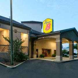 Super 8 by Wyndham Diberville Biloxi Area,位于比洛克西的酒店