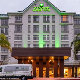 Wyndham Garden McAllen at La Plaza Mall，位于麦卡伦的酒店