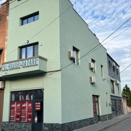 Kul House - Cazare，位于Băileşti的酒店