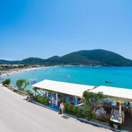 Summer Breeze apartment，位于Póndi的酒店