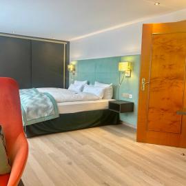 Hotel Reppert，位于欣特察尔滕的酒店