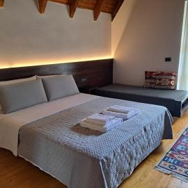 Villa Gjeçaj Guesthouse and Restaurant，位于泰斯的酒店