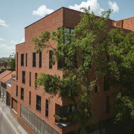 26 Bricks Suites，位于奥拉迪亚的酒店