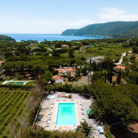 Glamping at Elba，位于拉科纳的酒店