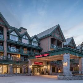 Pinnacle Hotel Whistler，位于惠斯勒的酒店
