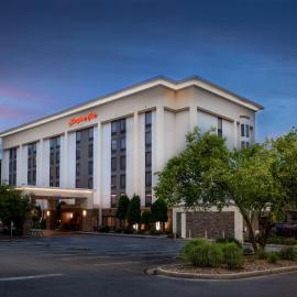 Hampton Inn Columbia I-26/Harbison Blvd，位于哥伦比亚的酒店