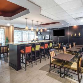 Hampton Inn Dublin，位于Newbern的酒店
