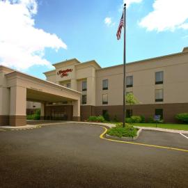 Hampton Inn North Brunswick NJ，位于北不伦瑞克的酒店