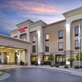 Hampton Inn Hinesville，位于海恩斯维尔的酒店