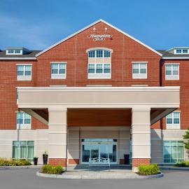 Hampton Inn Bath - Brunswick Area , ME，位于巴斯的酒店
