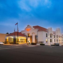 Hampton Inn San Francisco - Daly City，位于达利城的酒店