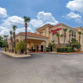 Hampton Inn St. Simons Island，位于圣西蒙斯岛的酒店