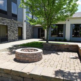 Hampton Inn Youngstown-North，位于扬斯敦的酒店