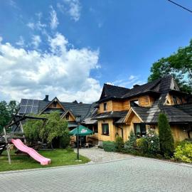 Pokoje Goscinne u Naglaka Willa Zab，位于扎布的酒店