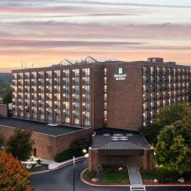 Embassy Suites Baltimore - North/Hunt Valley，位于亨特谷的酒店