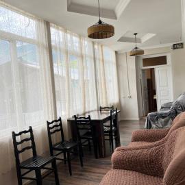 Manoni Ratiani's Hostel，位于Soli的酒店