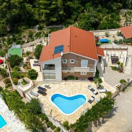 Villa Milina Korčula，位于尼亚卢卡的酒店