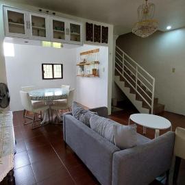 YYY's Townhouse，位于Malolos的酒店