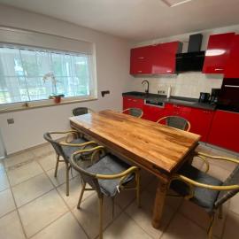 Stilvolles Ferienhaus mit Garten für 6 Personen，位于迪波尔迪斯瓦尔德的酒店