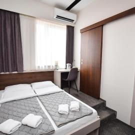 Atrijum Apartments and Rooms，位于克拉多沃的酒店