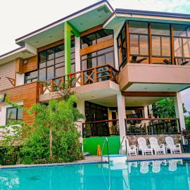Heart of Mother Earth (HOME) Resort，位于Aringay的酒店