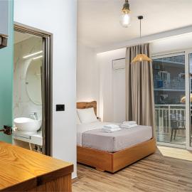 Amoudi Studios Apartments Hotel，位于阿莫迪的酒店