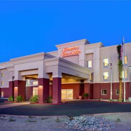 Hampton Inn & Suites Blythe, CA,位于布莱斯的酒店