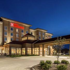 Hilton Garden Inn Bettendorf/ Quad Cities，位于贝滕多夫的酒店