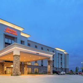 Hampton Inn and Suites Ames, IA，位于埃姆斯的酒店
