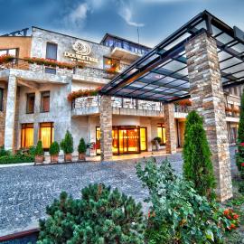 DoubleTree by Hilton Hotel Sighisoara - Cavaler，位于锡吉什瓦拉的酒店