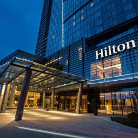Hilton Wuhan Yangtze Riverside,位于武汉的酒店
