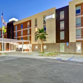Home2 Suites Azusa，位于阿苏萨的酒店