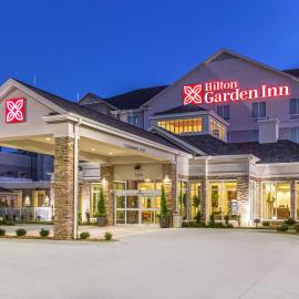 Hilton Garden Inn Salina，位于萨利纳的酒店