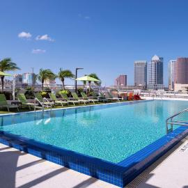 Hampton Inn Tampa Downtown Channel District，位于坦帕的酒店