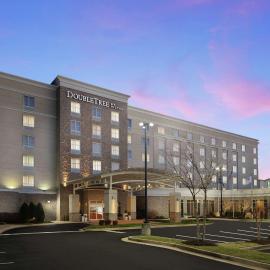 DoubleTree Richmond Airport，位于桑兹顿的酒店
