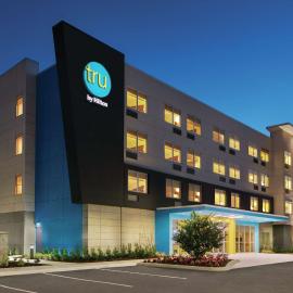 Tru By Hilton Sebring FL,位于锡布灵的酒店