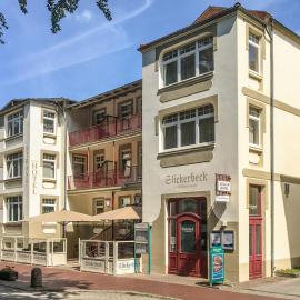 Strandhotel Graal-Müritz，位于格拉尔-米里茨的酒店